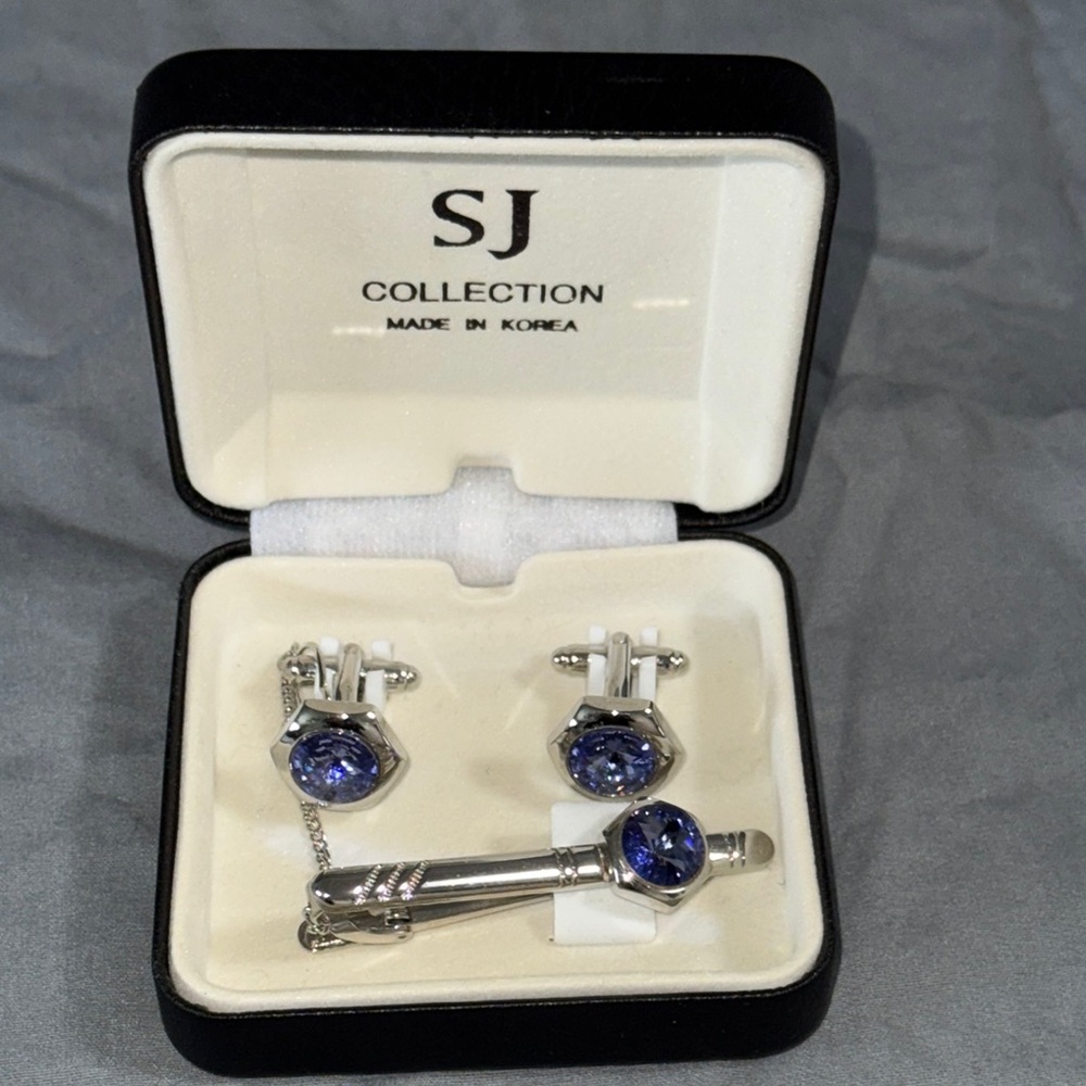 Elegant Blue Gemstone Cufflinks Set